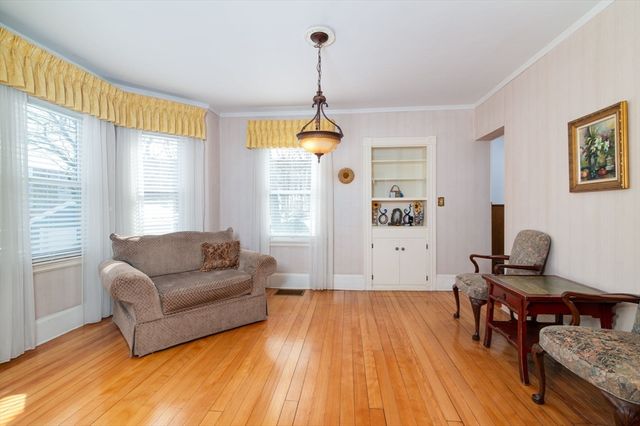 293 Whitwell St, Quincy, MA 02169