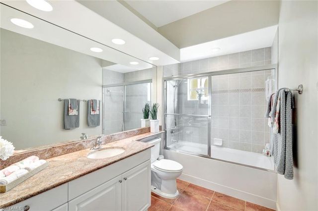 22300 Piazza Doria LN # 301, Estero, FL 33928