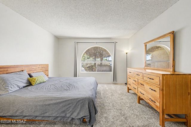 660 E River Rd Apt H, Tucson, AZ 85704