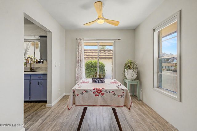 660 E River Rd Apt H, Tucson, AZ 85704