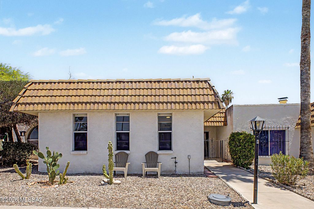 660 E River Rd Apt H, Tucson, AZ 85704