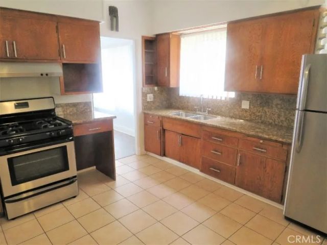 227 S Gale Drive 4, Beverly Hills, CA 90211