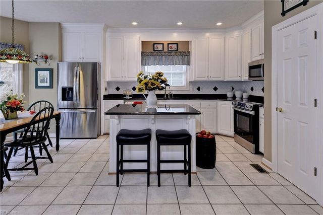 117 Tern CT, Yorktown, VA 23692