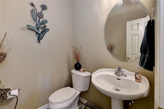 117 Tern CT, Yorktown, VA 23692