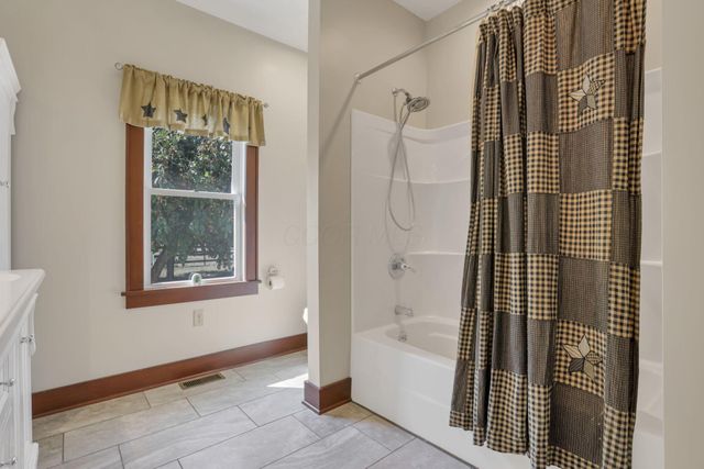 22119 State Route 104, Circleville, OH 43113