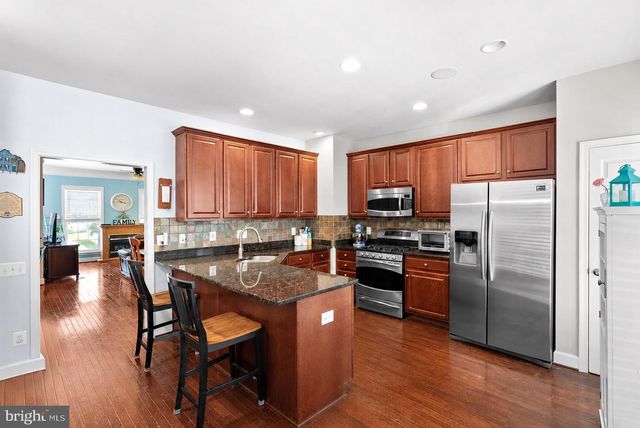 211 GREAT LAUREL SQ SE, Leesburg, VA 20175