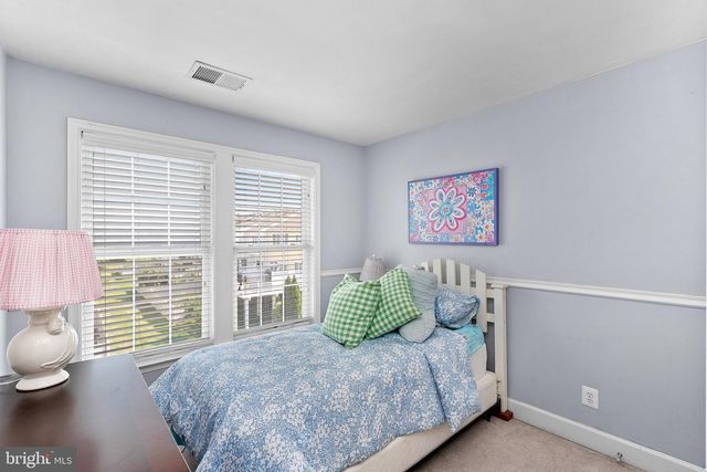 211 GREAT LAUREL SQ SE, Leesburg, VA 20175