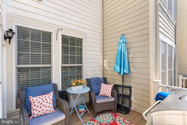 211 GREAT LAUREL SQ SE, Leesburg, VA 20175