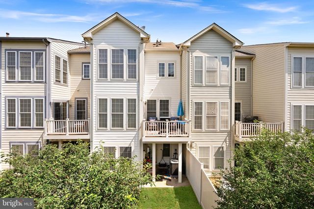 211 GREAT LAUREL SQ SE, Leesburg, VA 20175