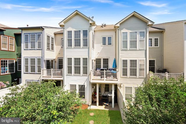 211 GREAT LAUREL SQ SE, Leesburg, VA 20175