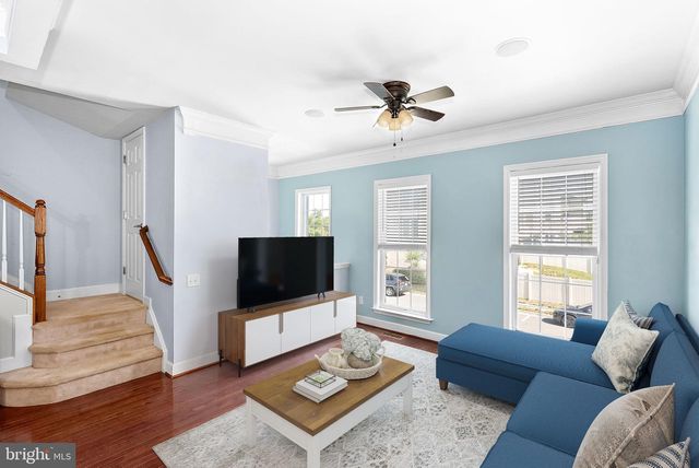 211 GREAT LAUREL SQ SE, Leesburg, VA 20175
