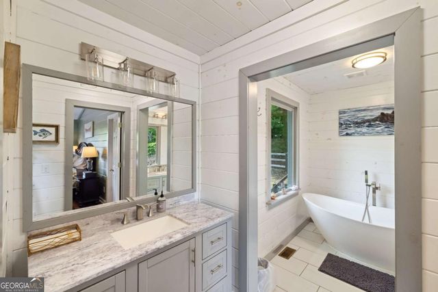 115 Necowa Cove Overlook, Blue Ridge, GA 30513