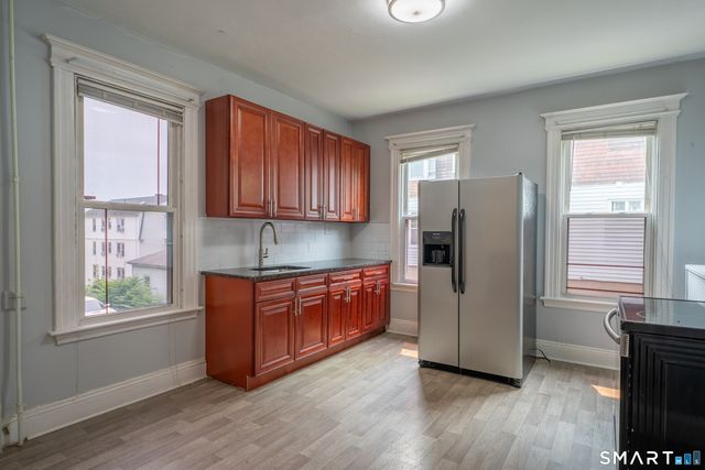 92 Fairfield Avenue 1st Floor, Hartford, CT 06114