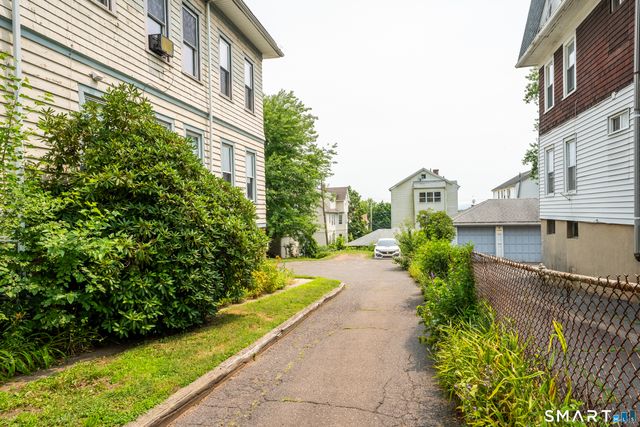 92 Fairfield Avenue 1st Floor, Hartford, CT 06114