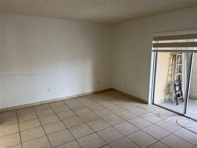 8401 SW 107th Avenue 324E, Miami, FL 33173