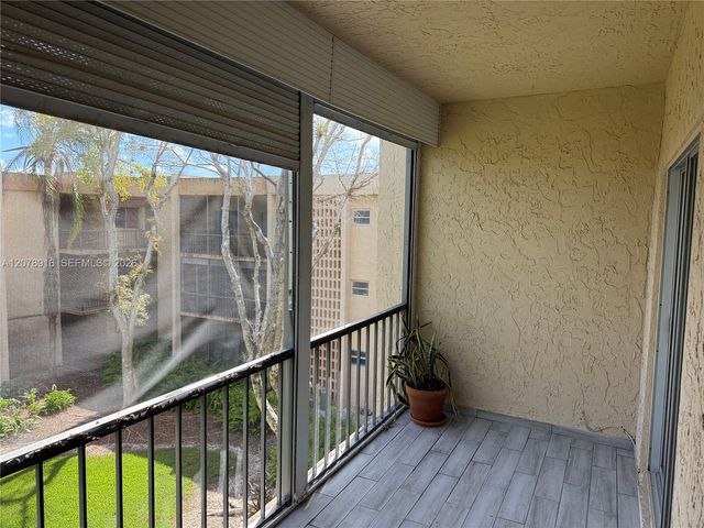 8401 SW 107th Avenue 324E, Miami, FL 33173