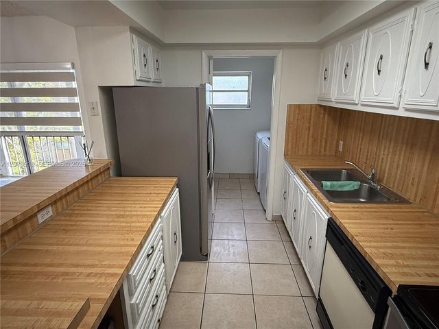 8401 SW 107th Avenue 324E, Miami, FL 33173