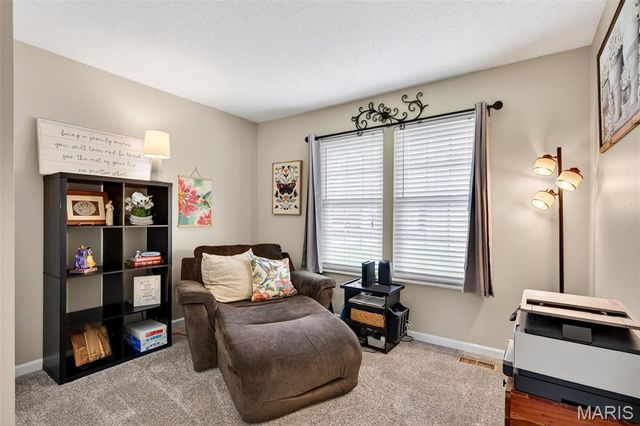 52 Bunker Hill, St Charles, MO 63303