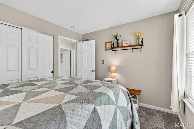 52 Bunker Hill, St Charles, MO 63303