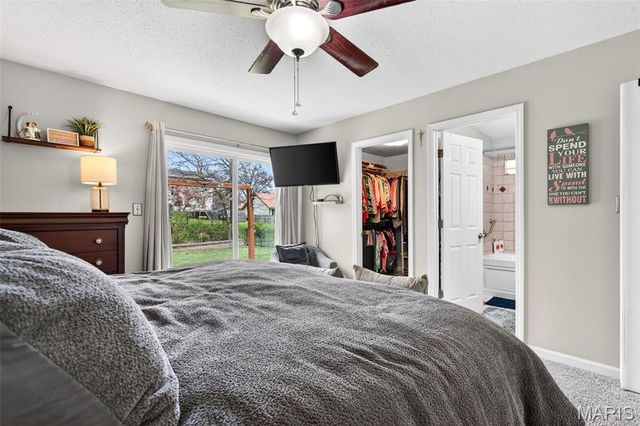 52 Bunker Hill, St Charles, MO 63303
