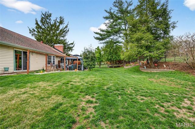 52 Bunker Hill, St Charles, MO 63303