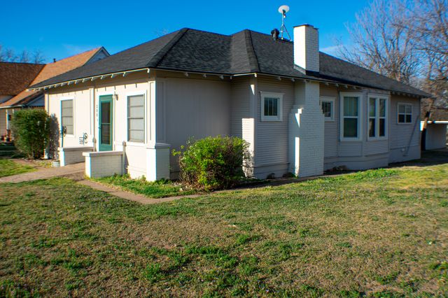 200 S Jacobs Street, Albany, TX 76430