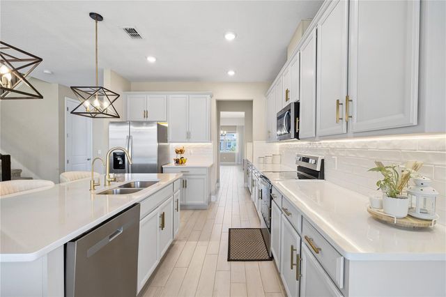 2352 BEAR PEAK ROAD, Minneola, FL 34715