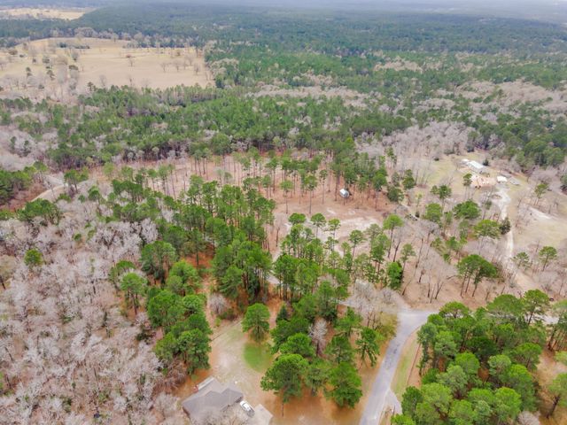 90 Valley Drive, Huntsville, TX 77320