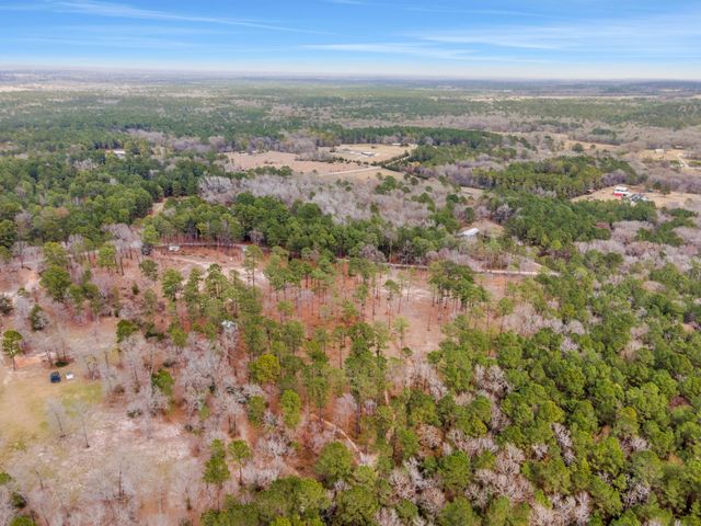 90 Valley Drive, Huntsville, TX 77320