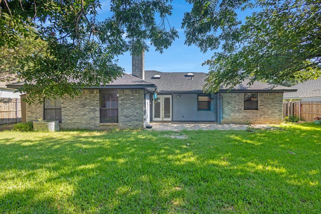 2509 Silvermeadow Lane, Corinth, TX 76210