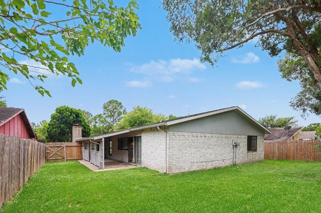 15430 Camino Del Sol Drive, Houston, TX 77083