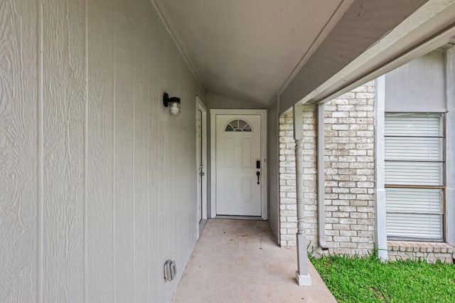 15430 Camino Del Sol Drive, Houston, TX 77083