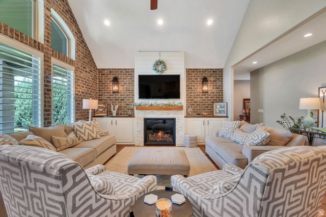 14822 S BOULDEN FALLS LN, Bluffdale, UT 84065