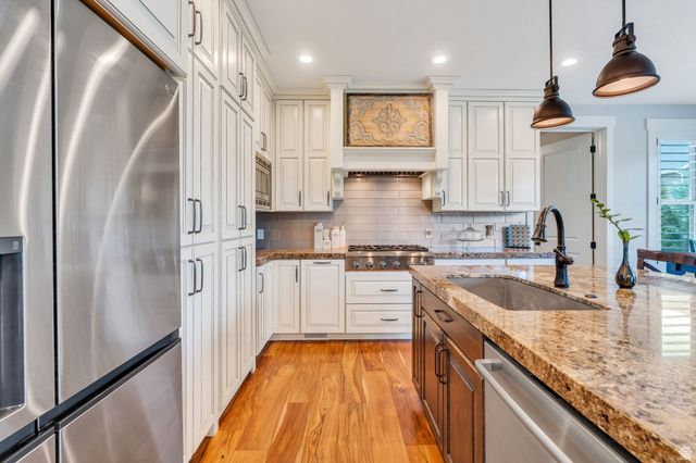 14822 S BOULDEN FALLS LN, Bluffdale, UT 84065