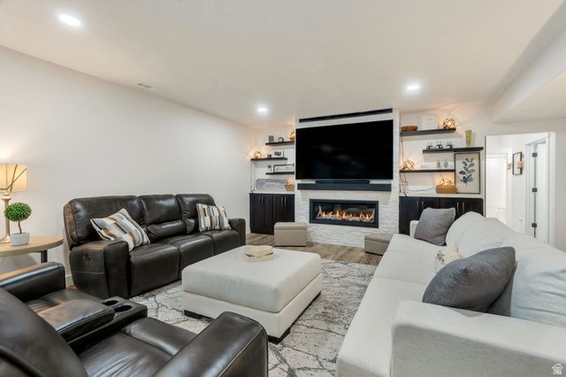 14822 S BOULDEN FALLS LN, Bluffdale, UT 84065