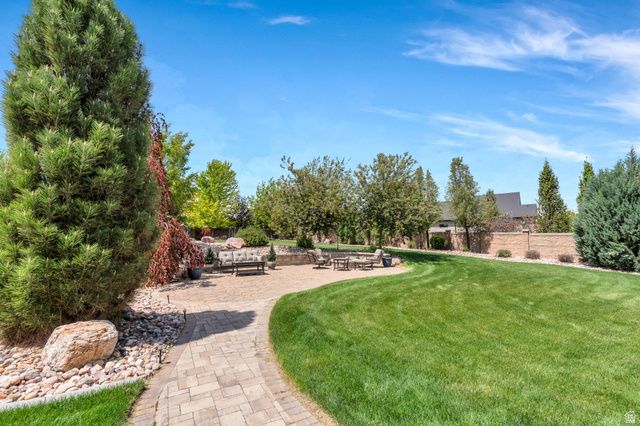 14822 S BOULDEN FALLS LN, Bluffdale, UT 84065