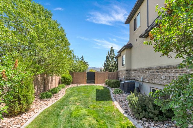 14822 S BOULDEN FALLS LN, Bluffdale, UT 84065