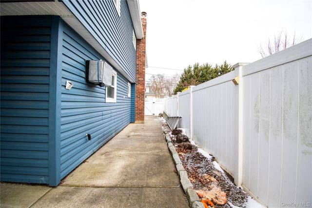 1390 America Avenue, West Babylon, NY 11704