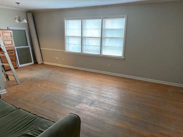 4928 WILLOW RD, Memphis, TN 38117