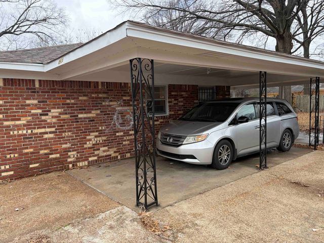 4928 WILLOW RD, Memphis, TN 38117