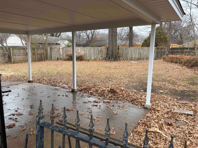 4928 WILLOW RD, Memphis, TN 38117