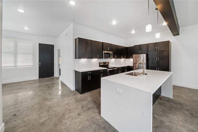 213 Lynn Drive 203, Bryan, TX 77801