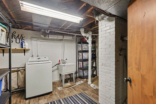 1472 Montague Avenue, Muskegon City, MI 49441