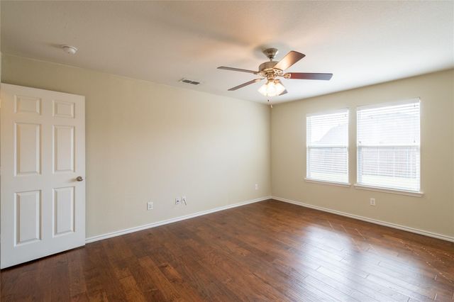 5829 Mountain Bluff Drive, Fort Worth, TX 76179