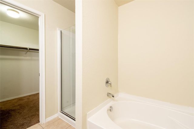 5829 Mountain Bluff Drive, Fort Worth, TX 76179