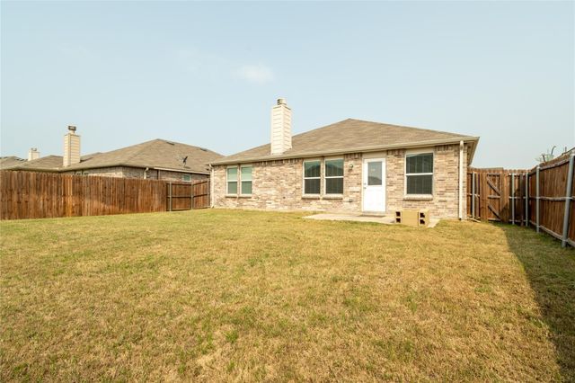 5829 Mountain Bluff Drive, Fort Worth, TX 76179