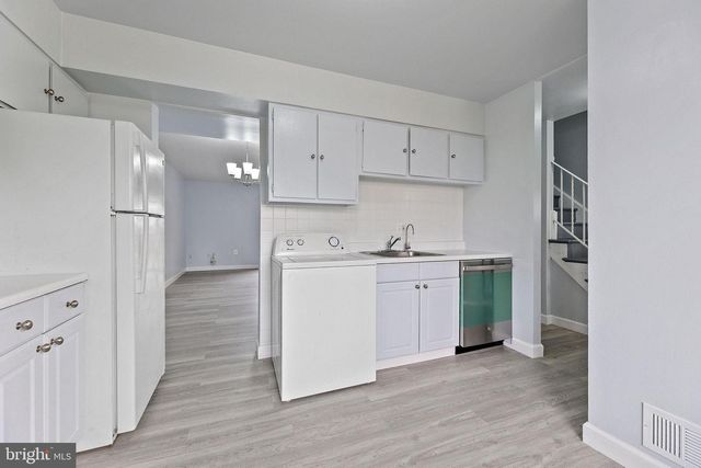 8145 COMMUNITY DR, Manassas, VA 20109