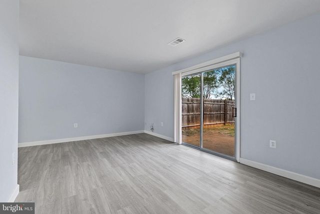 8145 COMMUNITY DR, Manassas, VA 20109