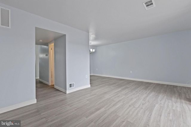 8145 COMMUNITY DR, Manassas, VA 20109