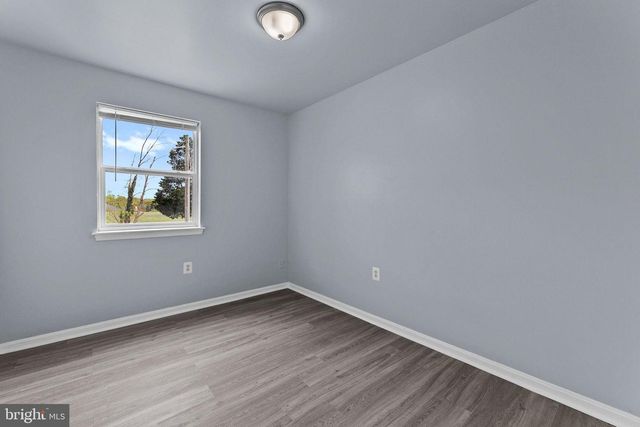 8145 COMMUNITY DR, Manassas, VA 20109